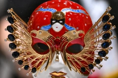 Муравьева, Чурсина, Собянин и Ардан стали лауреатами спецпремии "Золотая Маска"