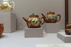 Чайники XVII века из исинской глины представили в Эрмитаже