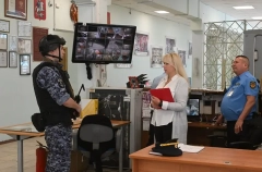 Действия против угроз будут регулярно тренировать в тюменских школах