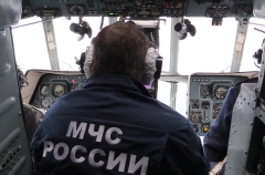 Поиски пропавшего в Приамурье вертолета ведутся с воздуха и наземными силами