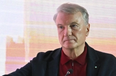 Глава Сбербанка прокомментировал ситуацию вокруг девелопера "Самолет"