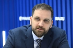 "Число айсбергов в Арктике нарастает"