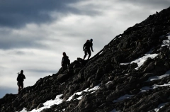 Гиды на Эвересте тайно травили туристов ради страховых выплат