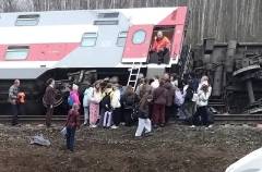 Группу челябинских детей после ЧП с поездом отправили в Ульяновск электричкой