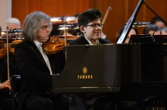 Британский пианист Джордж Харлионо выступит в Карельской филармонии