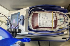 Проблем с запасами крови в Петербурге нет - главврач станции переливания