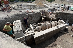 Археологи нашли погребальный комплекс с памятниками рядом с Херсонесом