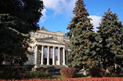 Сквер возле Пушкинского музея назван именем Ирины Антоновой