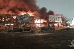 По предварительной информации, пострадавших в результате пожара в ТЦ "Мега Химки" нет