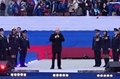 Путин сообщил об идущих в эти минуты боях на исторических рубежах России