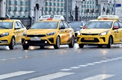 Собянин: свыше 220 млн руб. выделят на обновление автопарка такси в Москве