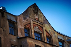 К восстановлению сбитого вандалами барельефа Мефистофеля в Петербурге приступят спустя восемь лет