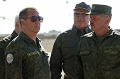 Медведев заявил о росте числа военнослужащих-контрактников в РФ