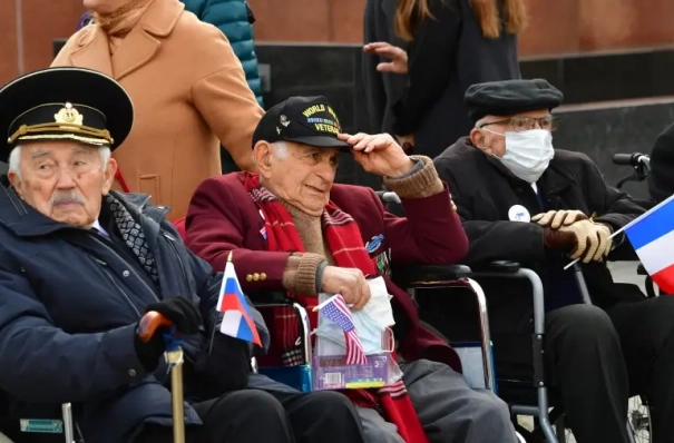 РФ не забудет американскую помощь во время Великой Отечественной войны - Песков