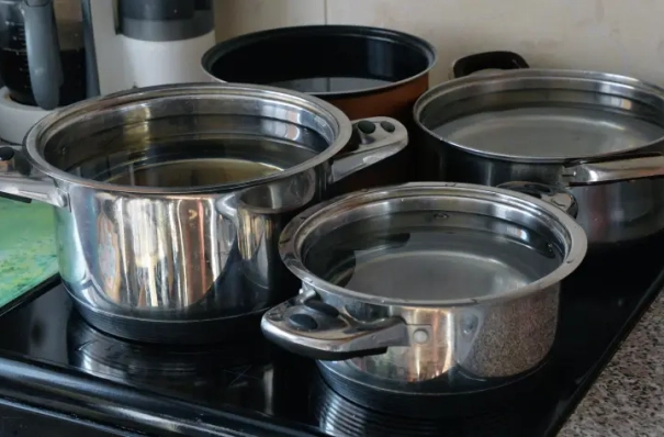 График подачи воды вводят в курортной Алуште на юге Крыма