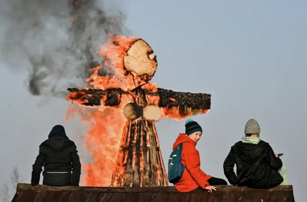 Пятиметровое чучело и лабубу: что сожгут на Масленицу-2026