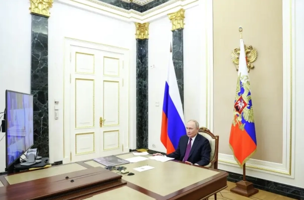 Путин назвал обеспечение всем необходимым участников СВО первоочередной задачей ОПК РФ