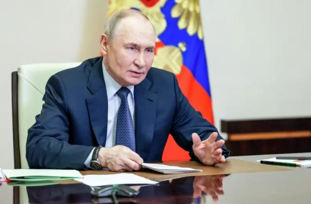 Путин ставит задачу сформировать долгосрочную программу по всему комплексу систем и образцов вооружений