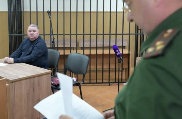 Генерал Минобороны РФ Шестеров осужден на шесть лет колонии за хищение в парке "Патриот"