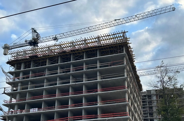 Сколько лет нужно строителю на покупку квартиры