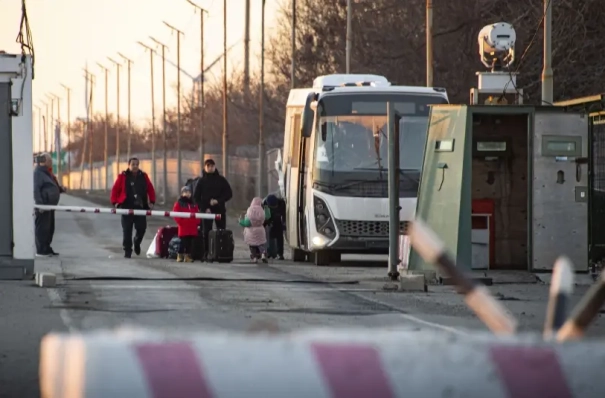 Россия в официальном порядке закрывает 20 пунктов пропуска, действовавших на госгранице с Украиной