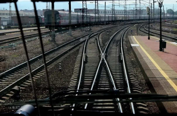 Девять поездов задерживаются из-за взрыва на ж/д путях в Орловской области - ФПК