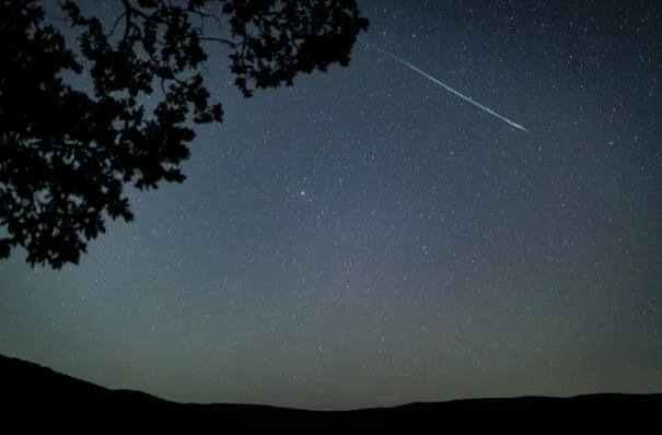 Яркий метеор заметили в небе над Иркутской областью