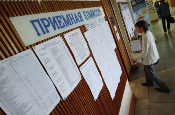 СПбГУ получил на 50% больше заявлений на поступление, чем в 2024г