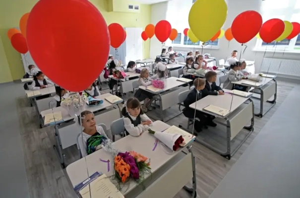 Московские школы примут более 100 тыс. первоклассников - Собянин