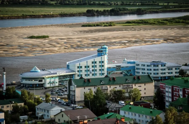 Низкий уровень воды на магистральных участках Обь-Иртышского бассейна мешает развитию судоходства - Патрушев