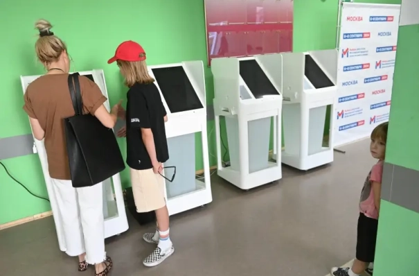 Почти 18 тыс. жителей регионов РФ заявились для голосования на участках в Москве