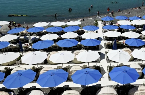 Сочинские пляжи открыты после угрозы атаки безэкипажных катеров - мэр