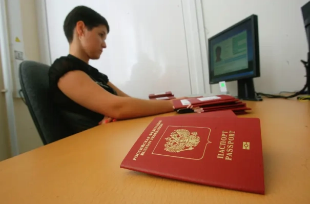 Россияне до 14 лет смогут выезжать в Белоруссию с 2026г только по загранпаспорту