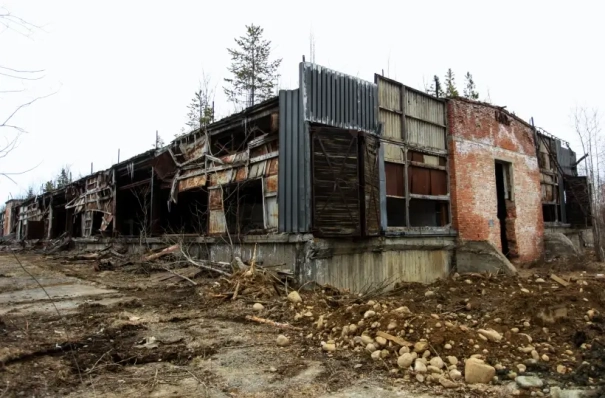 Аварийные здания БЦБК у Байкала планируется демонтировать к 2028 году