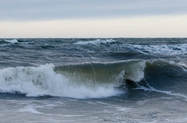 Спасатели предупреждают о сильном шторме возле Южных Курил