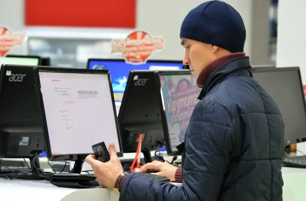 Власти обратили внимание на нелегальную занятость в ПВЗ Тобольска