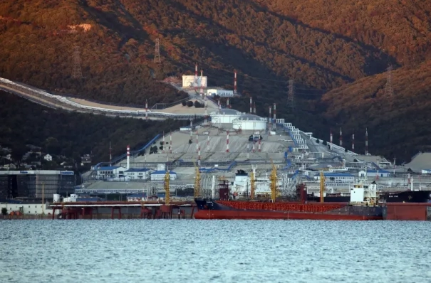 Песков считает очевидной причастность Украины к атаке на наливной причал КТК