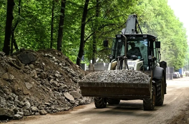 Собянин ознакомился с работами по благоустройству парка "Сокольники"