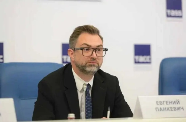 Глава комитета по развитию туризма Петербурга Евгений Панкевич: 