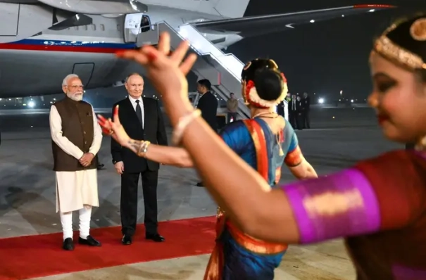 Путин прибыл в Индию с государственным визитом
