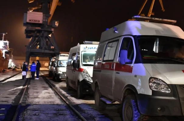 В порту Ростова-на-Дону атаковано судно, предварительно, среди экипажа есть жертвы - губернатор