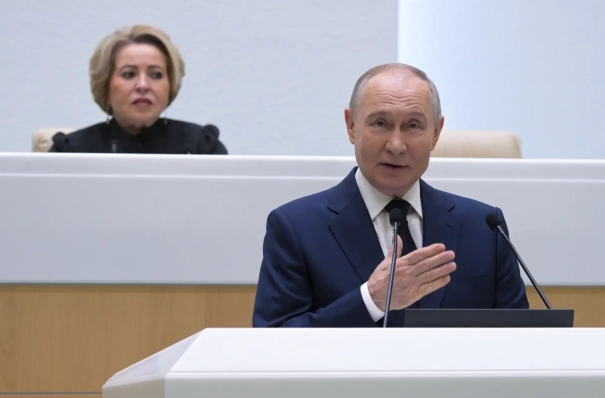 Путин подчеркивает ключевую роль Совета Федерации в законодательном процессе