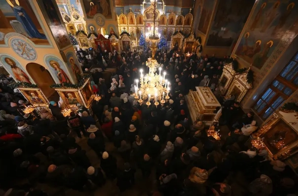 Путин в поздравлении с Рождеством Христовым отметил вклад РПЦ в единение общества