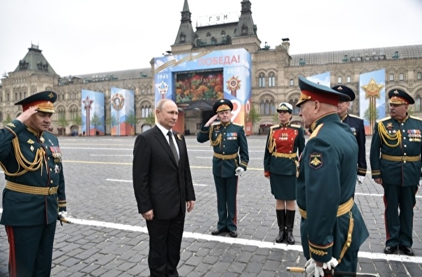 Кремль рассматривает разные варианты проведения парада на Красной площади