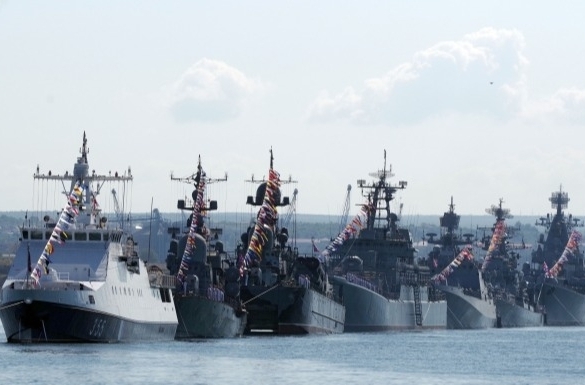Артиллерийские выстрелы прозвучат с кораблей парадной линии в Севастополе 9 мая
