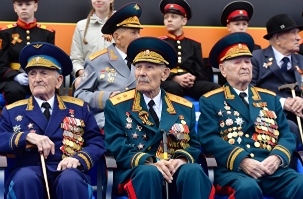 Московским ветеранам раздадут планшеты с трансляцией парада Победы