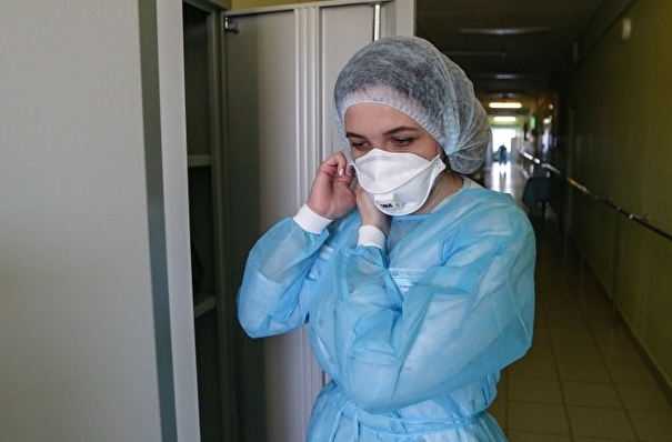 Борющимся с COVID-19 медикам в Ленобласти дополнительно выплатят до 80 тыс. рублей