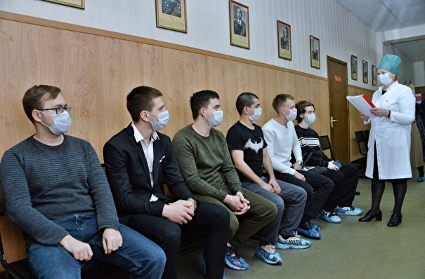 Военкоматы Новосибирской области приняли первых призывников