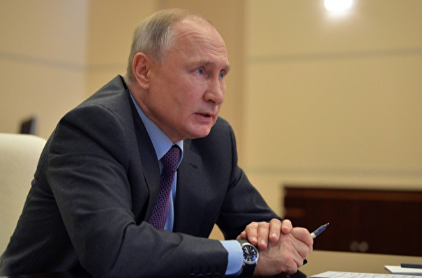Путин поручил подготовить решения по транспортировке продукции АПК на Дальний Восток