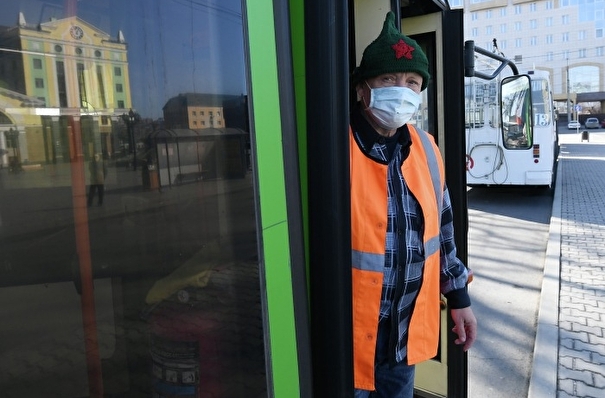 Штрафы до 5 тыс. рублей за отсутствие маски в автобусах ввели в Якутске